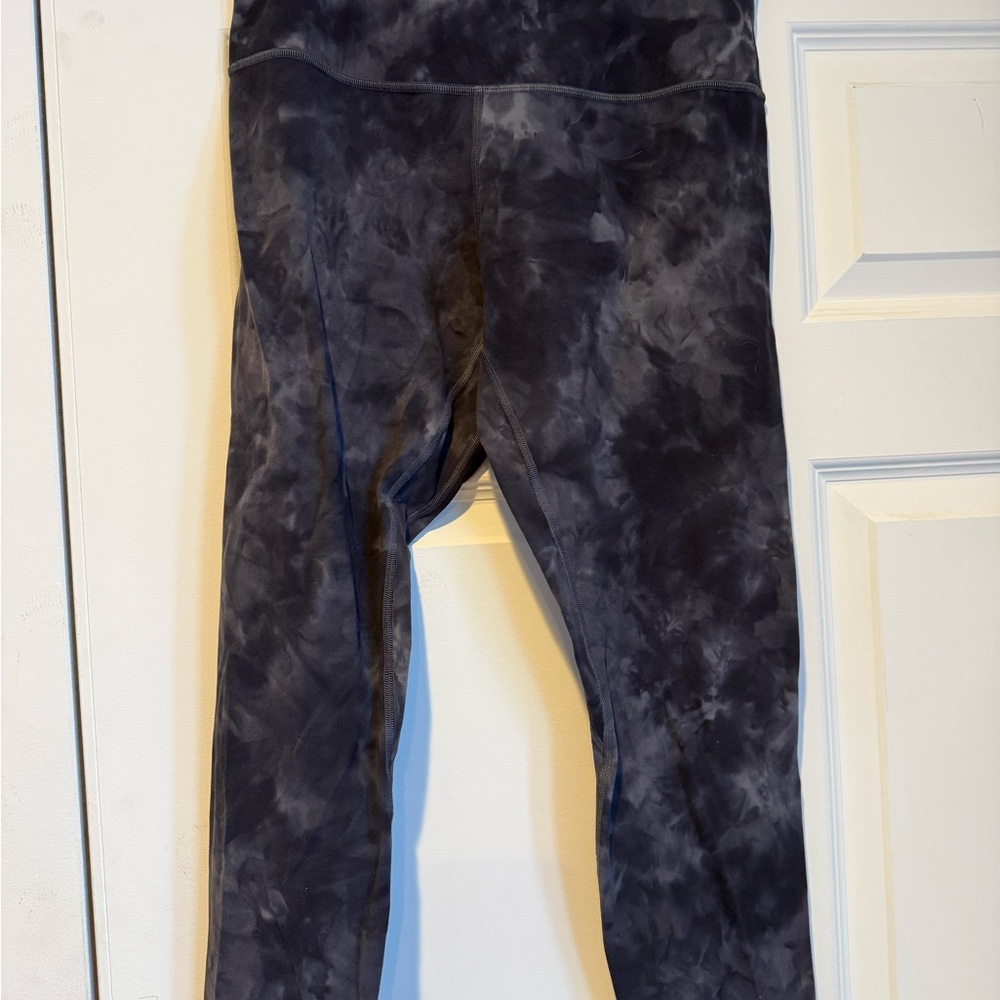 lululemon athletica Women’s Charcoal Tie-Dye Leggings